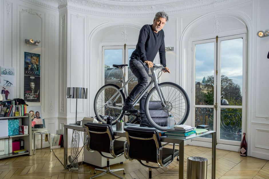 Angell vélo électrique connecté pose de Marc Simoncini